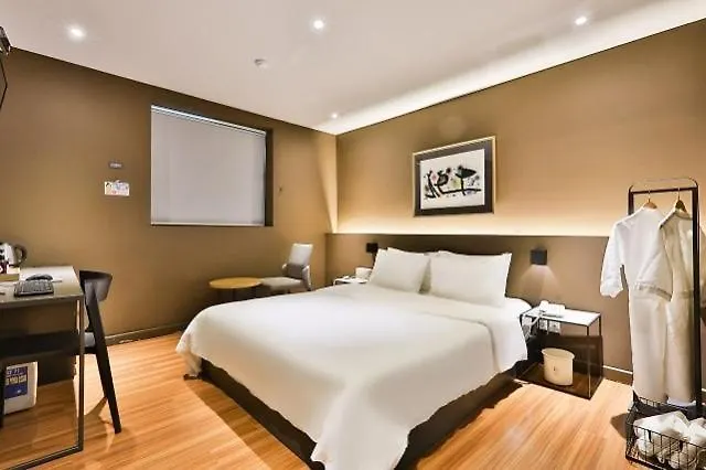 Busan Myeongji Browndot Myeongji 0*,  קוריאה הדרומית